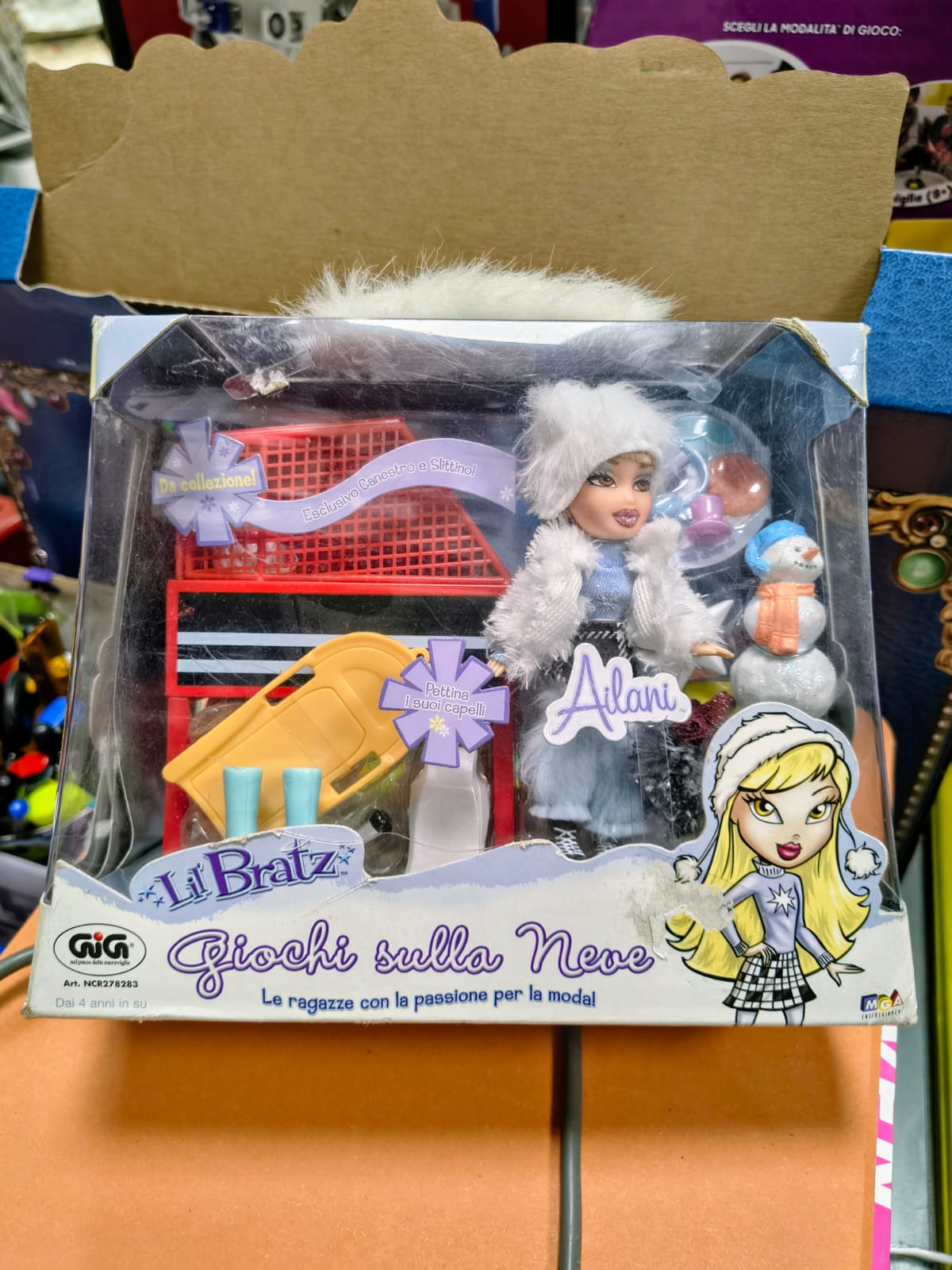 VINTAGE Bambola Lil Bratz Sno Fun College Ailani 2004 Gig MGA