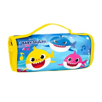 SCUOLA 3E8012002_259 ROTOLO PORTACOLORI ATREZZ. BABY SHARK CON COLORI GIOTTO