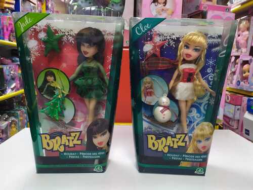 * NCR03003 BAMBOLA BRATZ HOLIDAY SINGOLA AST.
